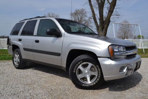 05 chevy trailblazer 4x4 minor damage, &#034;rebuildable salvage&#034; ez-fix, no reserve.