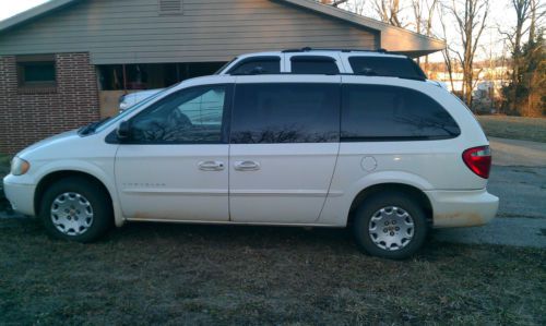 2001 chrysler town and country