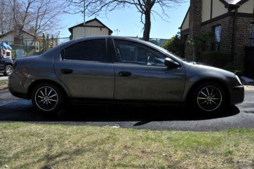 2004 dodge neon se sedan 4-door 2.0l 5 speed manual base model