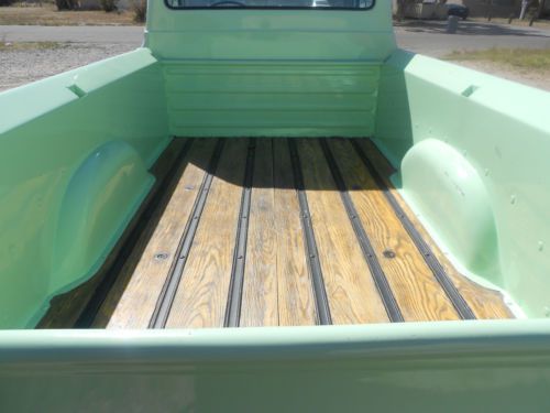 Ford F-250 3/4 Ton Truck, image 3