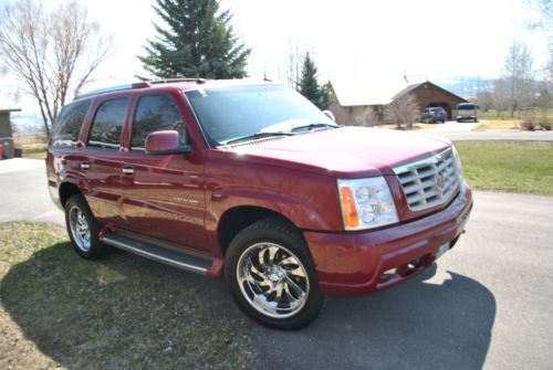 2005 cadillac escalade base sport utility 4-door 6.0l awd low miles