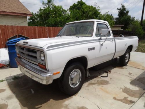 1989 dodge ram 250 various pickup truck low miles needs gas tank.