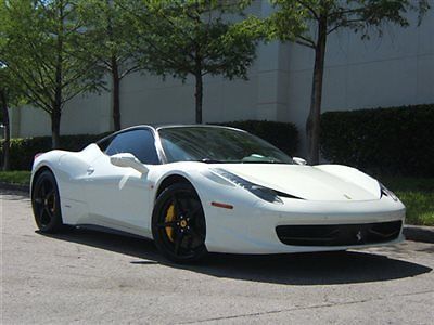 2012 ferrari 458 italia.