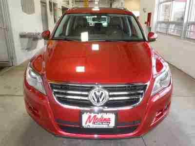 AWD SE Heated Leather Seats SUV 2.0L Turbo Charged CD Huge Sun Roof 4Motion, image 2