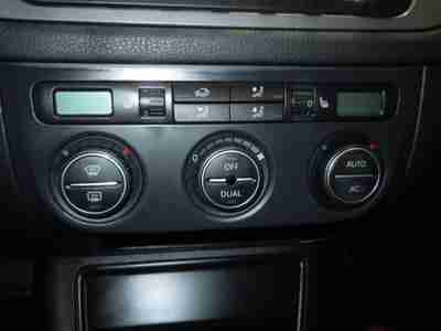 AWD SE Heated Leather Seats SUV 2.0L Turbo Charged CD Huge Sun Roof 4Motion, image 13