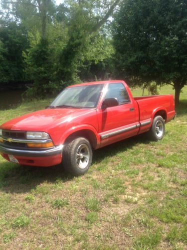 2003 chevrolet s10 ls standard cab pickup 2-door 4.3l very low miles