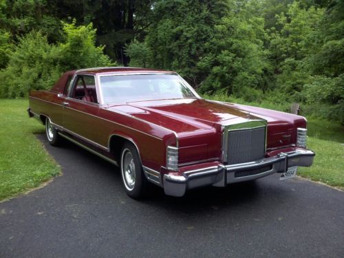 1979 Lincoln Town Coupe LOW 36,500mi. Ice cold A/C great color, image 2