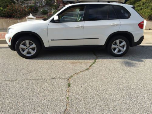 WHITE CLEAN CAR,LOW MILLAGE!, image 12