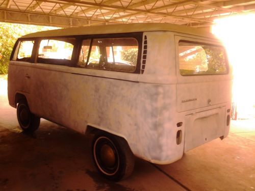1969 VW  Volkswagen bus van, solid, straight and rust free doors close perfect, image 2