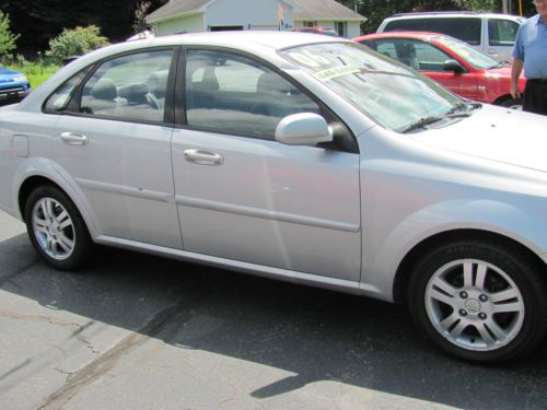 2006 suzuki forenza base sedan 4-door 2.0l automatic with ac very clean