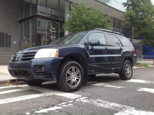 Meticulously maintained mitsubishi endeavor limited sport utility 4-door 3.8l