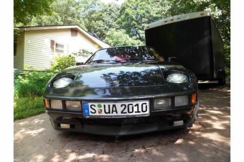 Classic vintage porsche 928