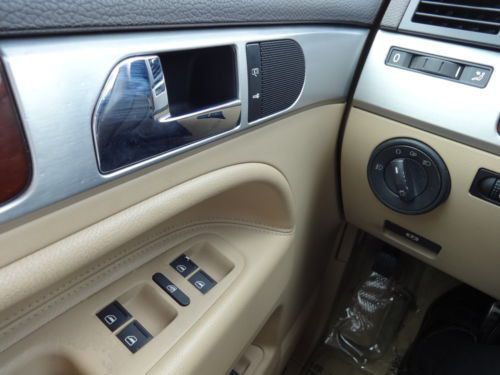 NO RESERVE 2004 VW VOLKSWAGEN TOUAREG 4.2L V8 AWD LOW MILES ONE OWNER NICE!, image 45