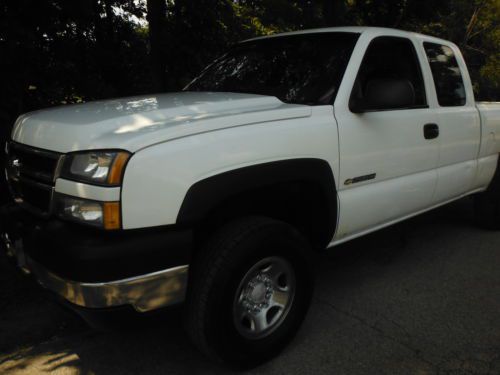 2007 chevrolet silverado 2500heavyduty 4x4 4dr excab 6ltr 8cyl w/airconditioning