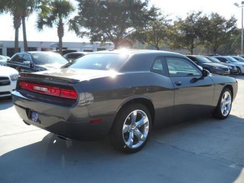 2014 dodge challenger sxt