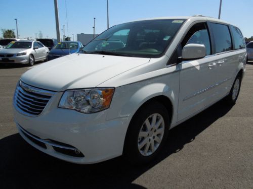 2014 Chrysler Town & Country Touring, US $32,355.00, image 3