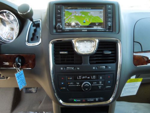2014 Chrysler Town & Country Touring, US $32,355.00, image 6