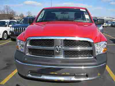 NO RESERVE VERY CLEAN SMOKE FREE 4 DOORS CREW CAB V8, image 2
