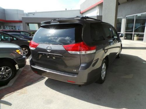 2014 toyota sienna le