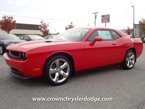 2014 dodge challenger sxt