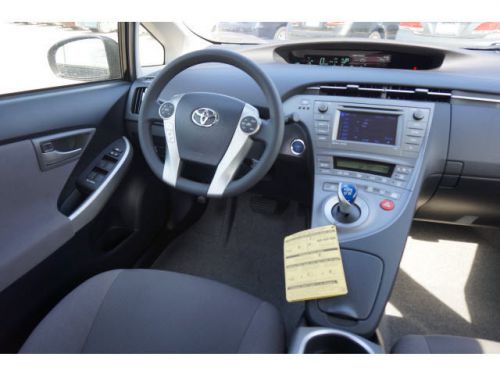 2014 toyota prius three