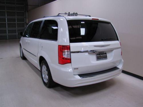 2012 chrysler town & country touring