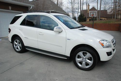 2009 mercedes-benz ml320 bluetec 4matic, navigation, dvd video, heated seats!