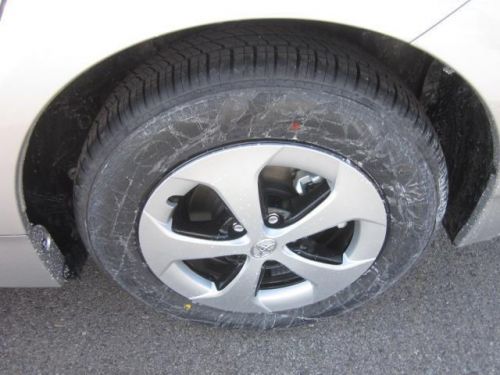 2014 Toyota Prius Two, US $25,235.00, image 2