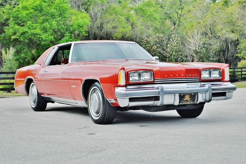 Absolutly mint just 1976 oldsmobile toronado