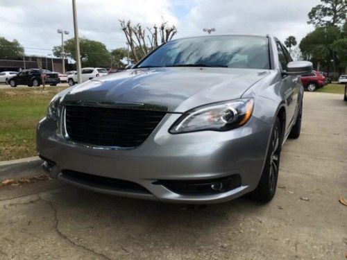 2014 chrysler 200 touring