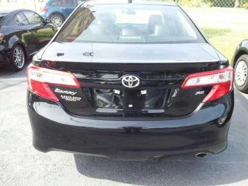 2014 Toyota Camry XLE, image 3