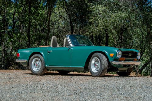 1970 triumph tr6 in british racing green