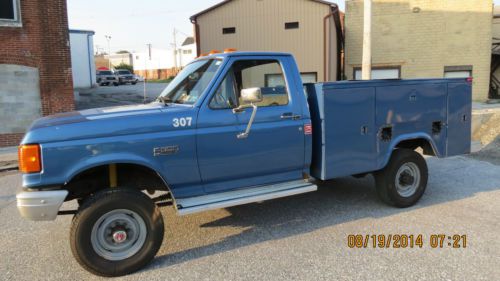 1991 ford f-350 pick up with utility bed and 4 wheel drive