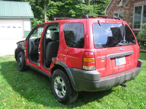 2002 Ford Escape with damage, runs really good with clean title, image 6
