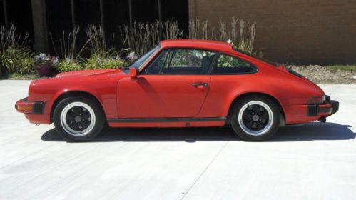 Porsche 911 sc 1983 sunroof coupe - guards red