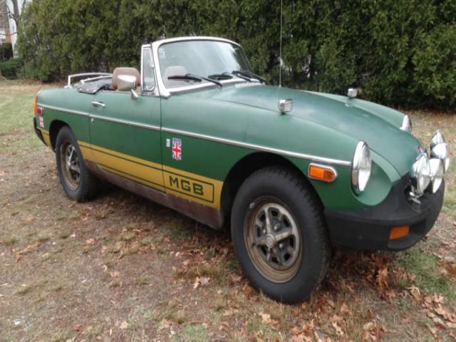 Mg mgb base coupe 2-door