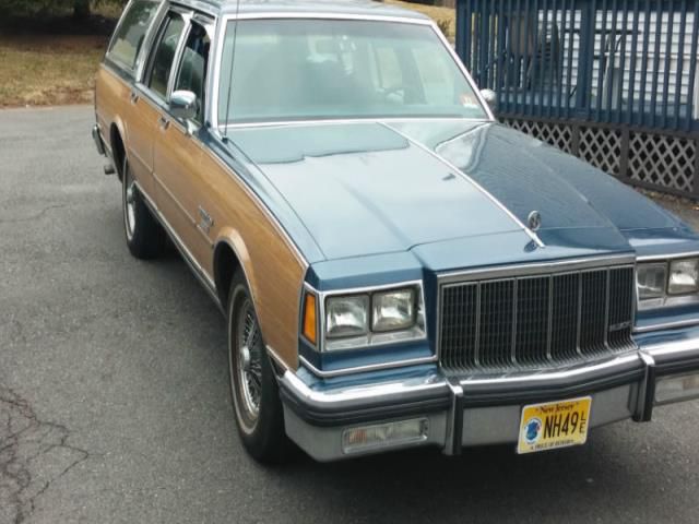 Buick other 4 door estate wagon