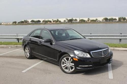 2012 mercedes-benz c300 4matic luxury sedan 4-door low miles!!!!