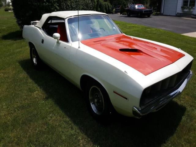 Plymouth: barracuda convertible