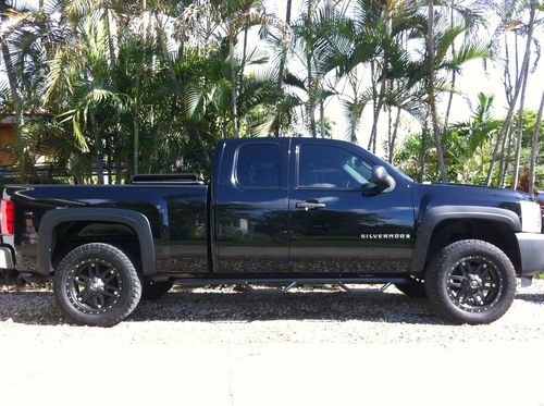 2008 chevrolet silverado 1500 four door extended cab pickup