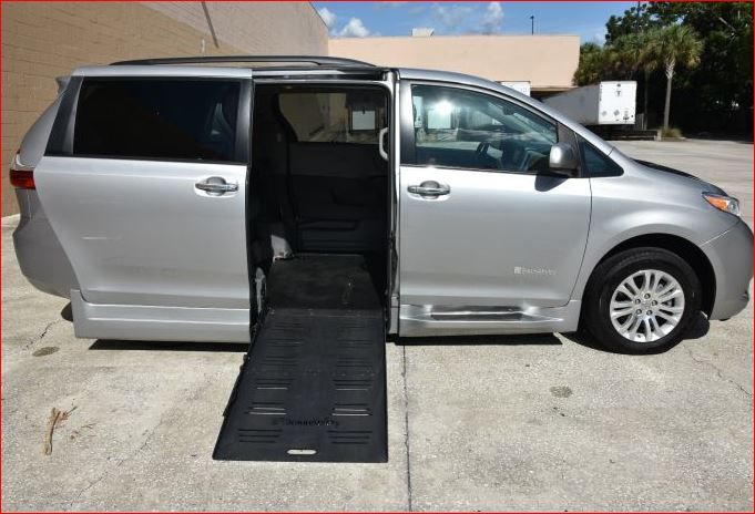 2016 toyota sienna limited braunability mobility van | 27k miles 