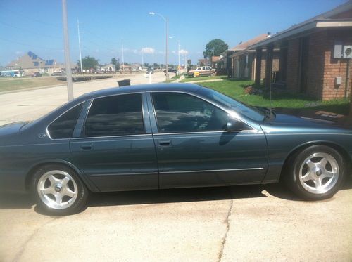 1995 chevrolet impala ss sedan 4-door 5.7l