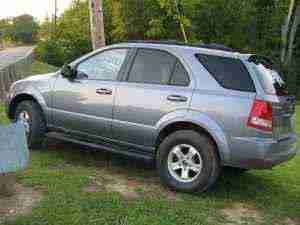 2005 Kia Sorento LX Sport Utility 4-Door 3.5L, image 2