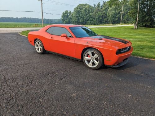 2008 dodge challenger srt-8