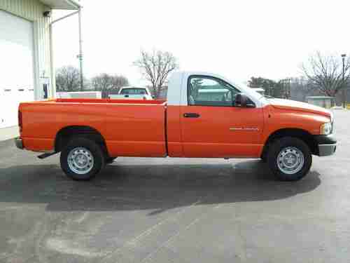 2004 Dodge Ram 1500 ST Standard Cab Pickup 2-Door, image 5