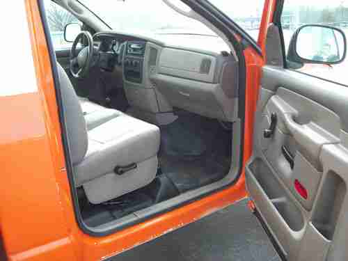 2004 Dodge Ram 1500 ST Standard Cab Pickup 2-Door, image 7