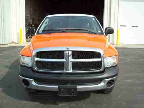 2004 Dodge Ram 1500 ST Standard Cab Pickup 2-Door, image 8