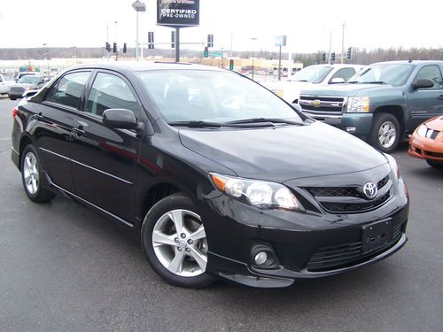 2011 toyota corolla s !!!!!!!