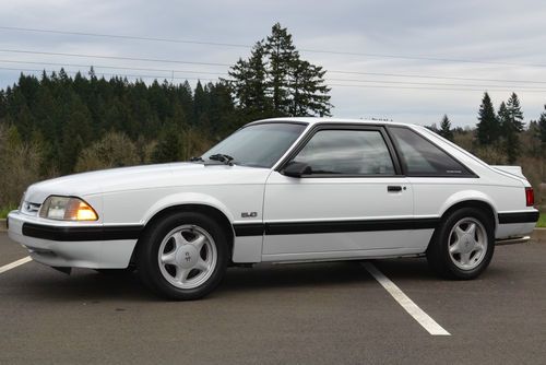 1991 ford mustang lx hatchback 2-door 5.0l