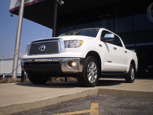 New demo save $$ dvd r start trd exhaust nav red rock!!